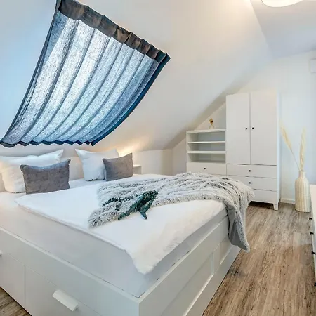 Bernsteinquartier 11 90 *